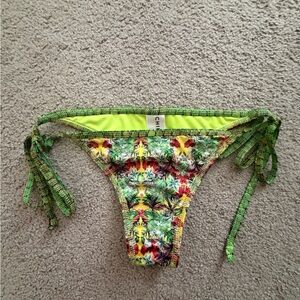 Chikolat | swim button